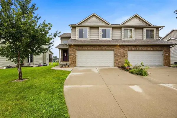 90 S Park Ridge Rd, North Liberty, IA 52317