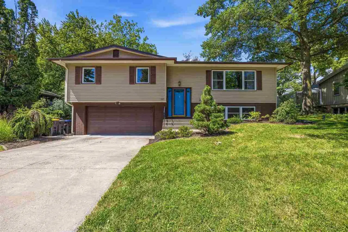 125 Potomac Dr, Iowa City, IA 52245 - #1