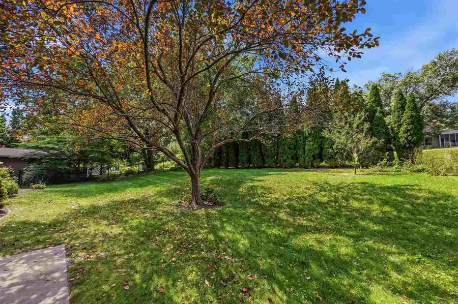 125 Potomac Dr, Iowa City, IA 52245 - #2