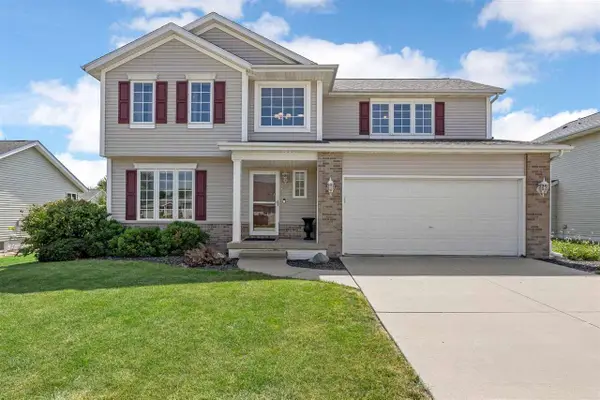 729 74th St NE, Cedar Rapids, IA 52402
