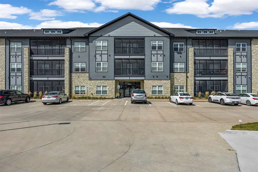 1920 Country Club Drive, Coralville, IA 52241 - #3