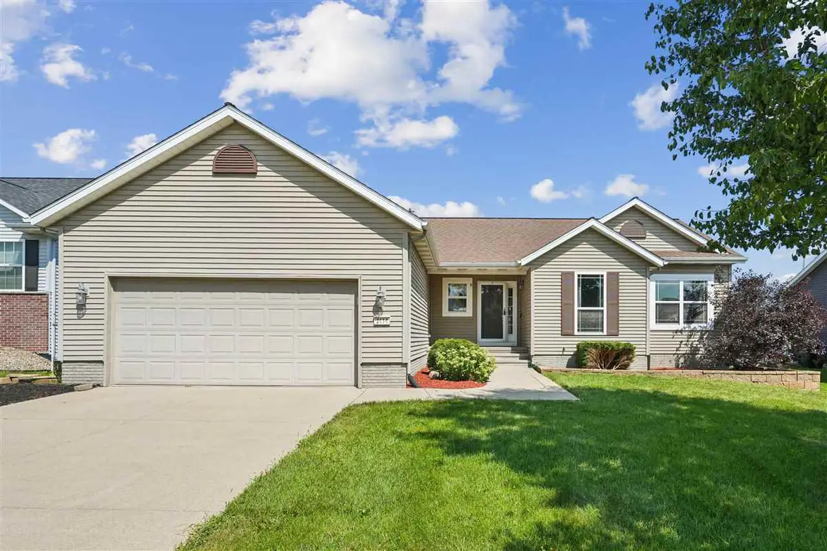 2114 Radcliffe Dr SW, Cedar Rapids, IA 52404 - #1