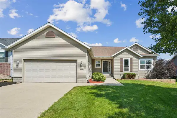2114 Radcliffe Dr SW, Cedar Rapids, IA 52404