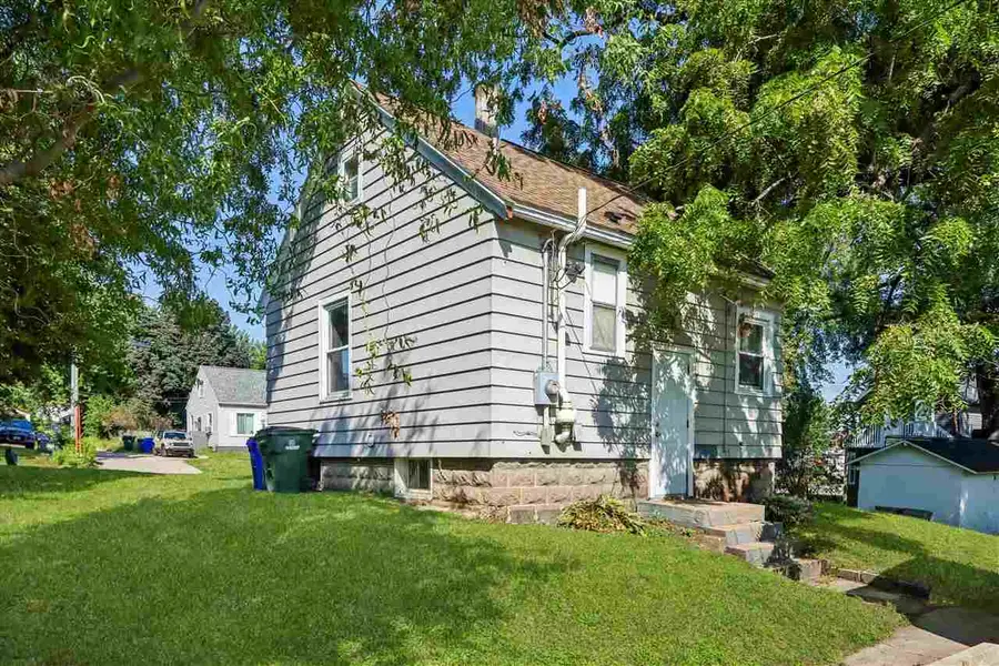 1515 SW 8th Street, Cedar Rapids, IA 52404 - #2