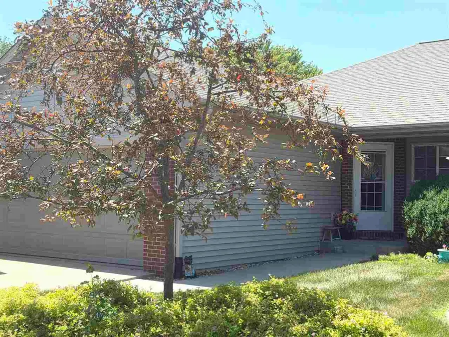 90 Sinnott Pl, North Liberty, IA 52317 - #2