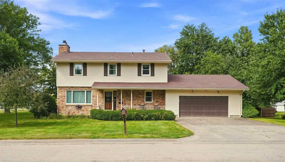 1302 E Harrison St, Washington, IA 52353 - #1