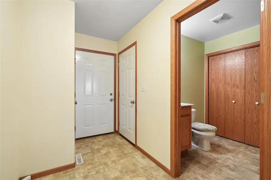 3020 SW Samuel Ct., Cedar Rapids, IA 52404 - #3