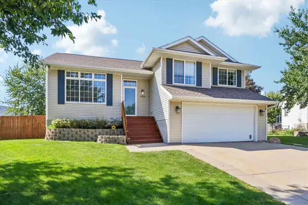 950 Augusta Circle, North Liberty, IA 52317