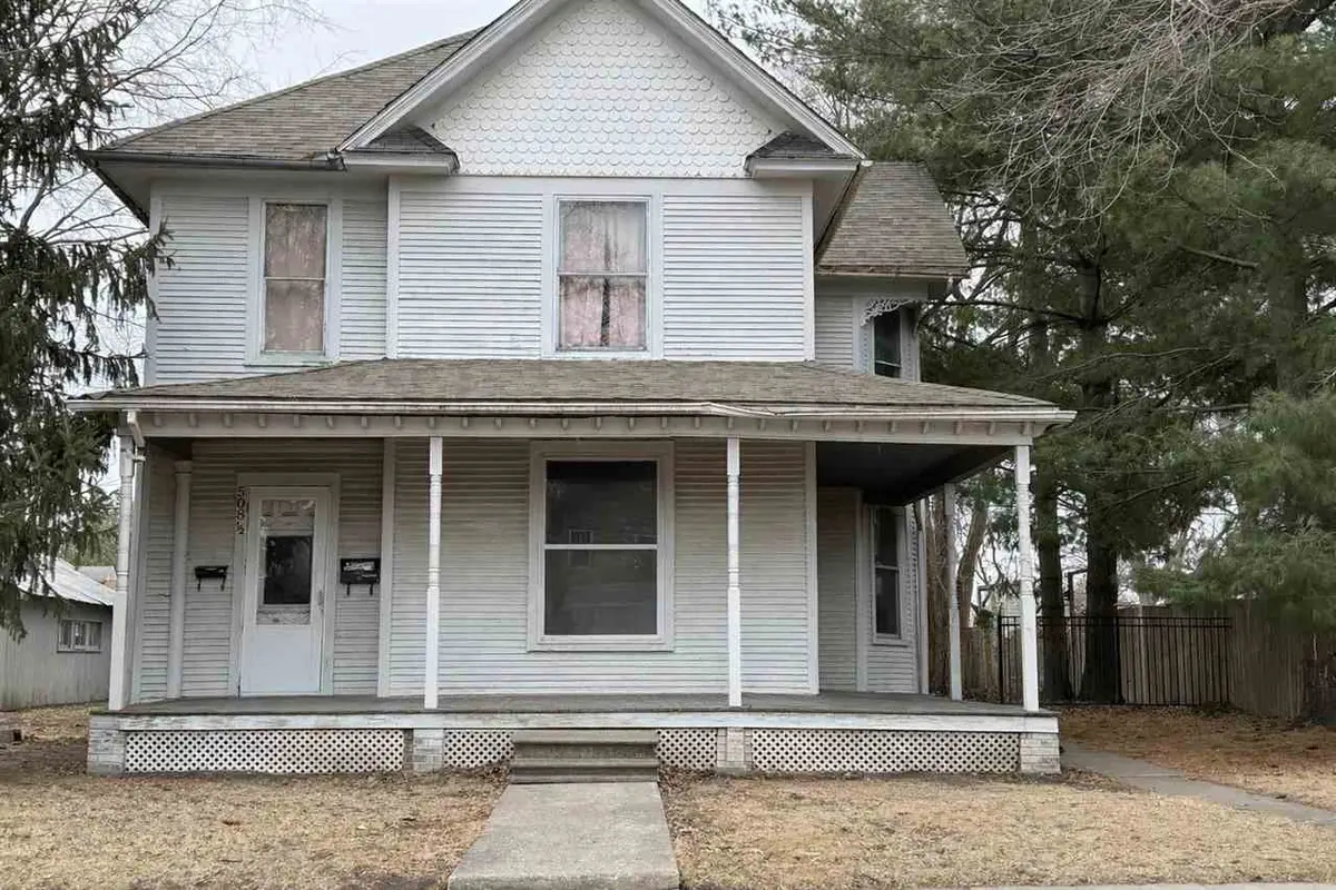 508 N Iowa Ave, Washington, IA 52353 - #1