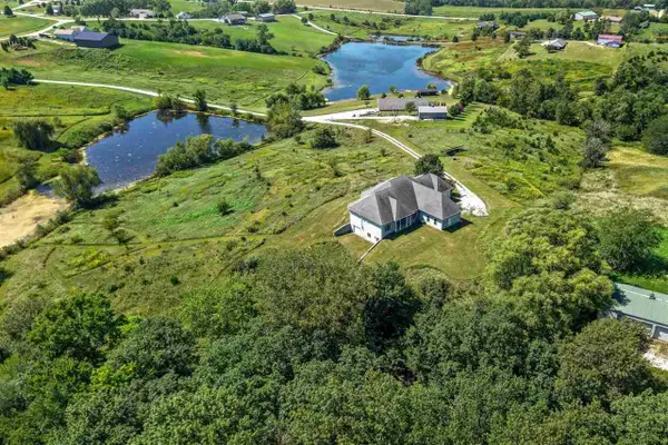 2245 288th Dr, Williamsburg, IA 52361