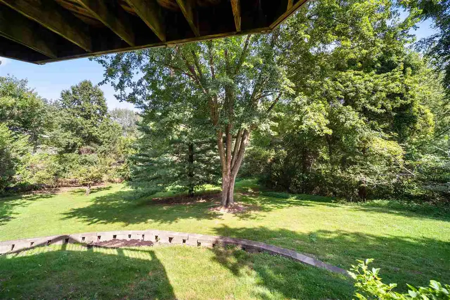 20 NE Eastview Pl, Iowa City, IA 52240 - #3
