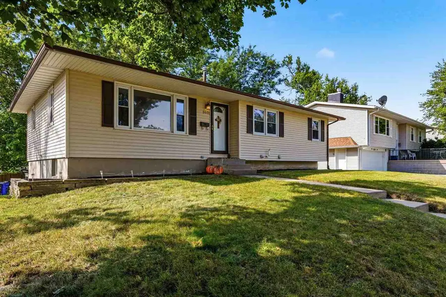 3601 2nd Ave SW, Cedar Rapids, IA 52404 - #2