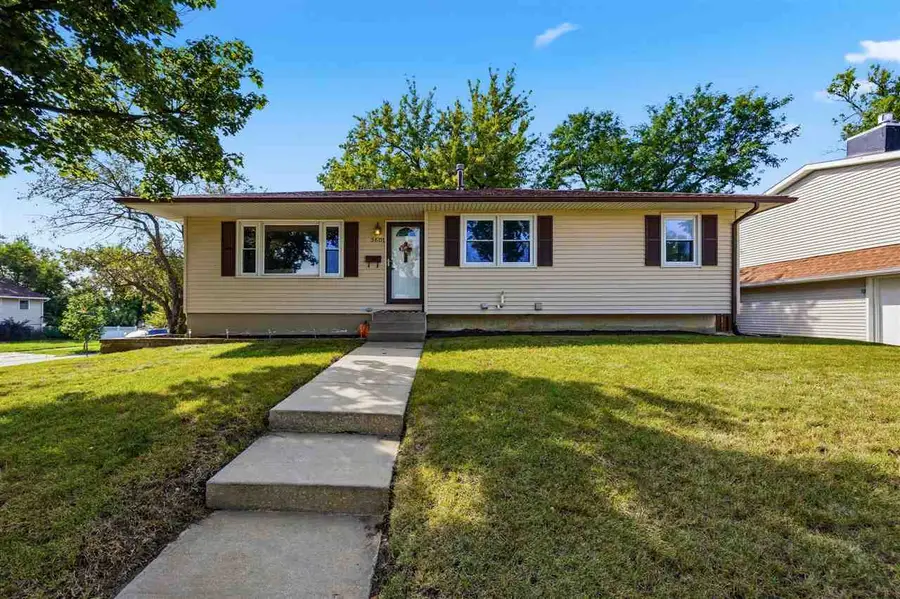3601 2nd Ave SW, Cedar Rapids, IA 52404 - #3