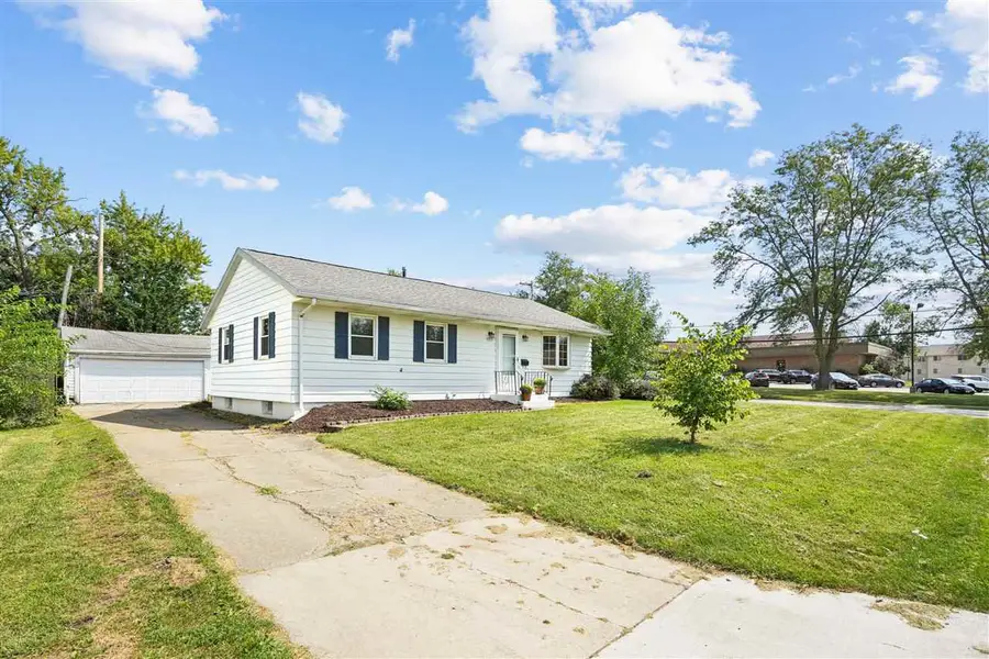 4200 Sherman St NE, Cedar Rapids, IA 52402 - #2