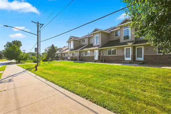 455 W Zeller St, North Liberty, IA 52317