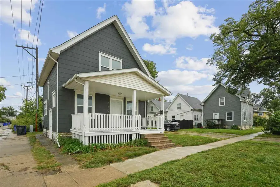 512 15th St NE, Cedar Rapids, IA 52402 - #3