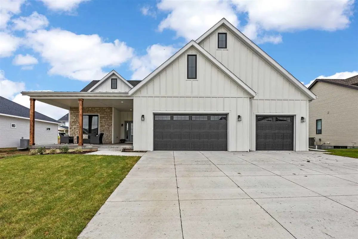 1403 Green Oak Pass, Tiffin, IA 52340 - #1