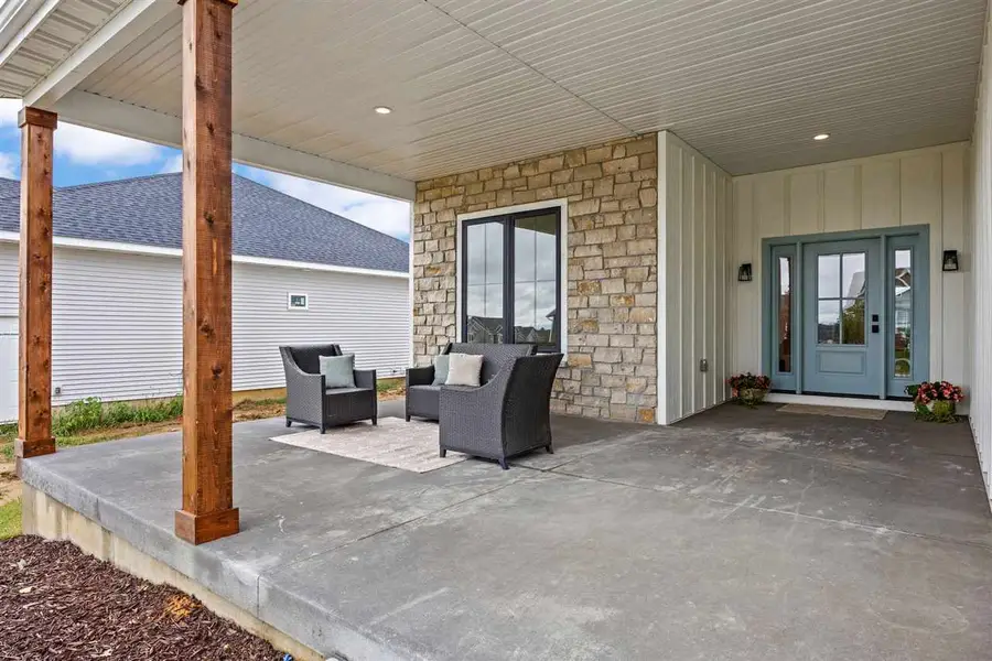 1403 Green Oak Pass, Tiffin, IA 52340 - #2