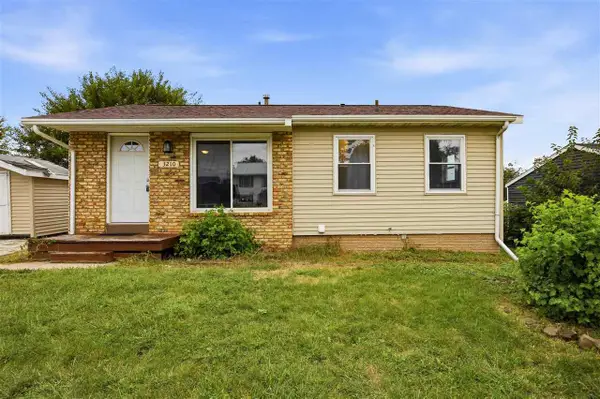 3210 Carriage Dr SW, Cedar Rapids, IA 52404
