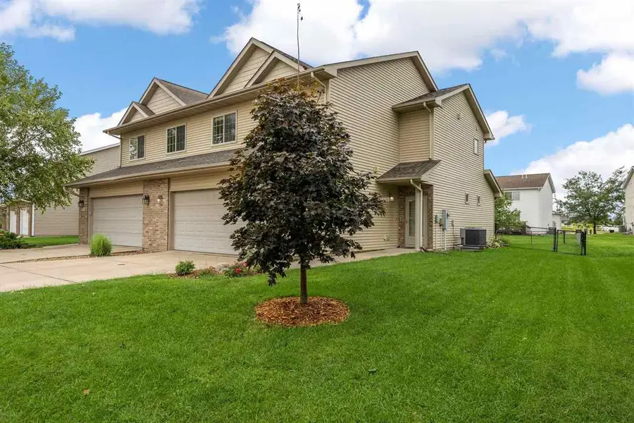 225 S Park Ridge Road, North Liberty, IA 52317 - #2