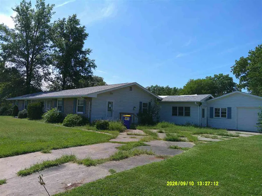 1205 N 4th Ave, Washington, IA 52353 - #2