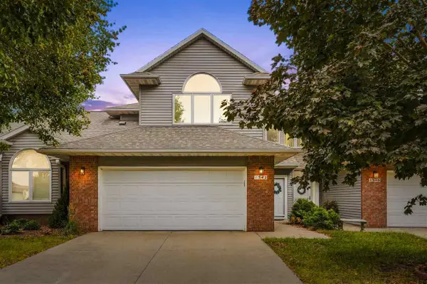 1342 Oxford Pl, Iowa City, IA 52240