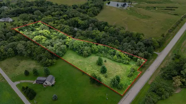 1436 Vine Ave, Riverside, IA 52327