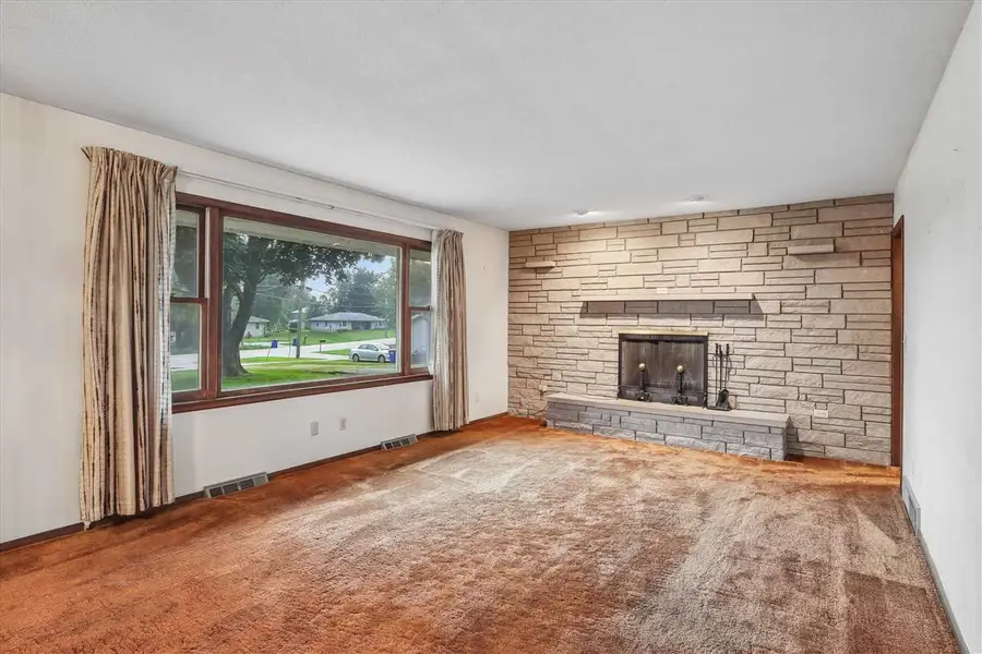 609 E Hickory St., Riverside, IA 52327 - #3