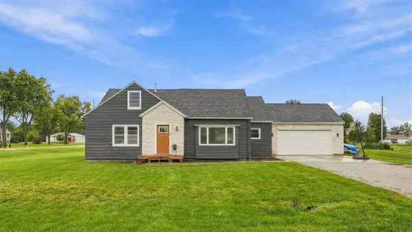 1982 Mill View Cir SW, Kalona, IA 52247