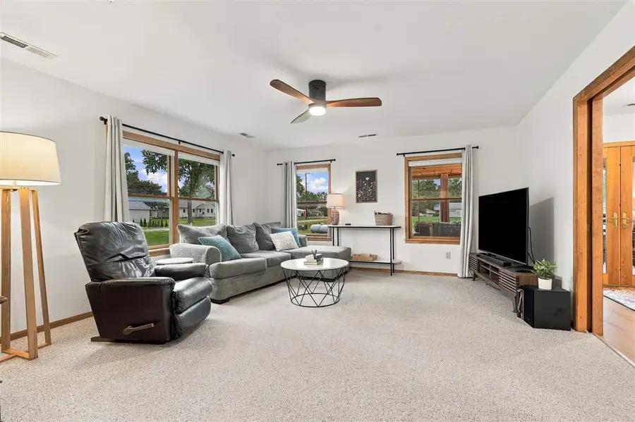 1982 Mill View Cir SW, Kalona, IA 52247 - #3