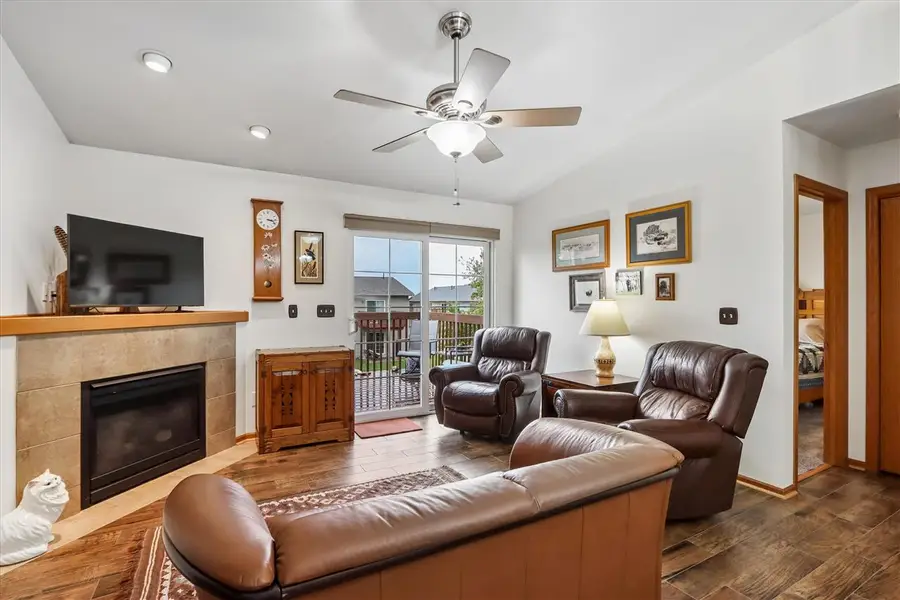 110 Jefferson Ln, North Liberty, IA 52317 - #2