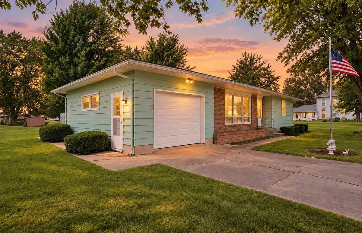 301 S Jefferson St, Brighton, IA 52540 - #1