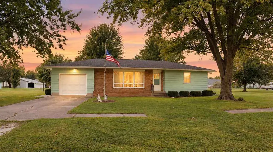 301 S Jefferson St, Brighton, IA 52540 - #2