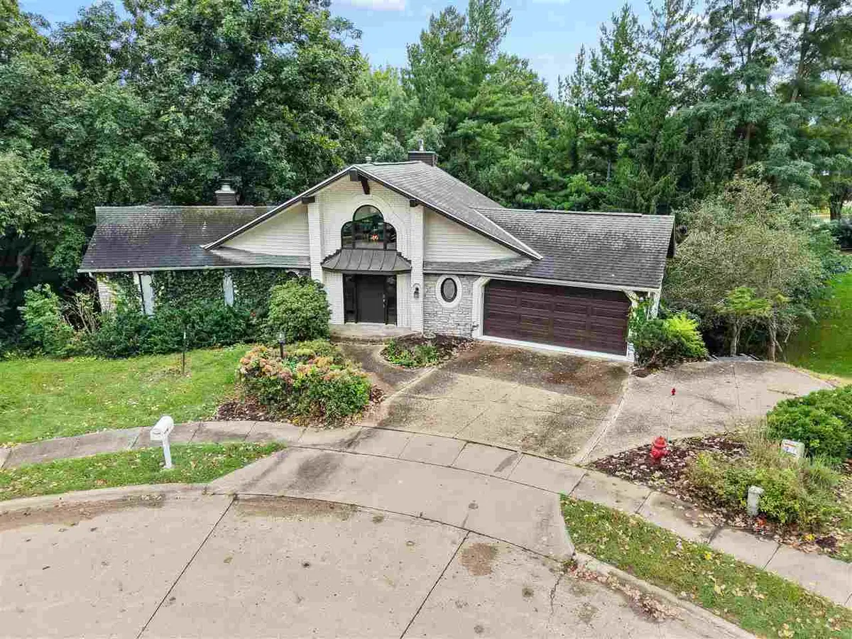 10 Brown Deer Knoll, Coralville, IA 52241 - #1