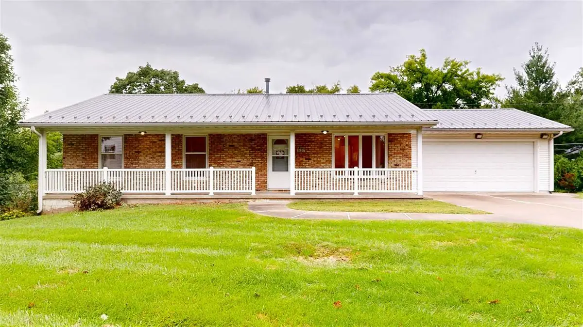 527 Mahaska Ct, Iowa City, IA 52246 - #1