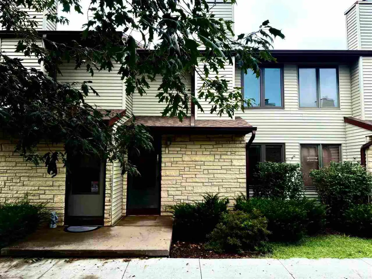 1146 Mormon Trek Blvd, Iowa City, IA 52246 - #1