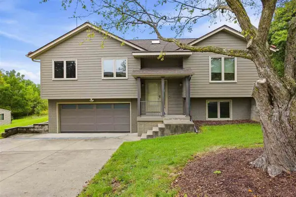 1760 Lynncrest Dr., Coralville, IA 52241