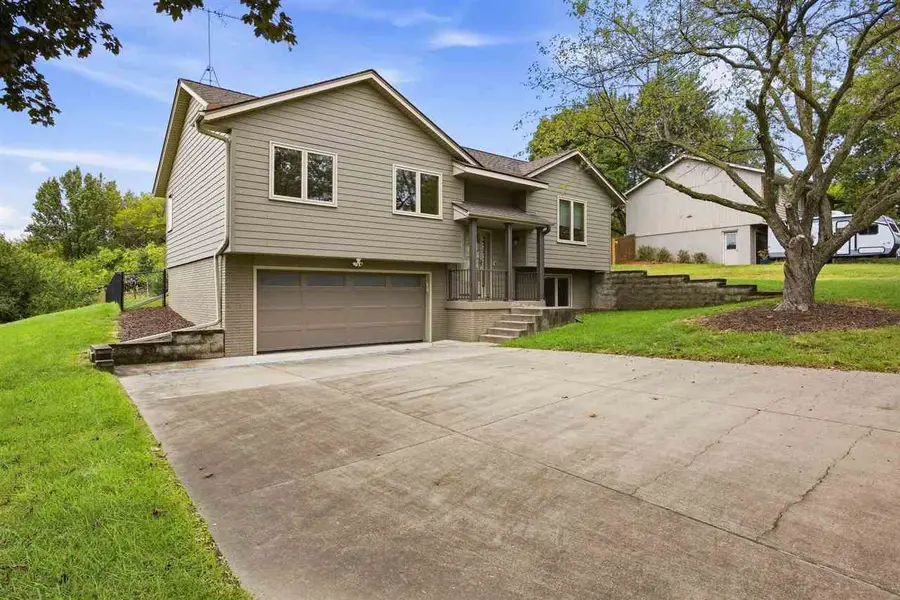 1760 Lynncrest Dr., Coralville, IA 52241 - #2