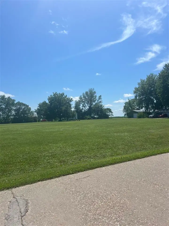 000 Burlington St, Columbus City, IA 52737 - #2