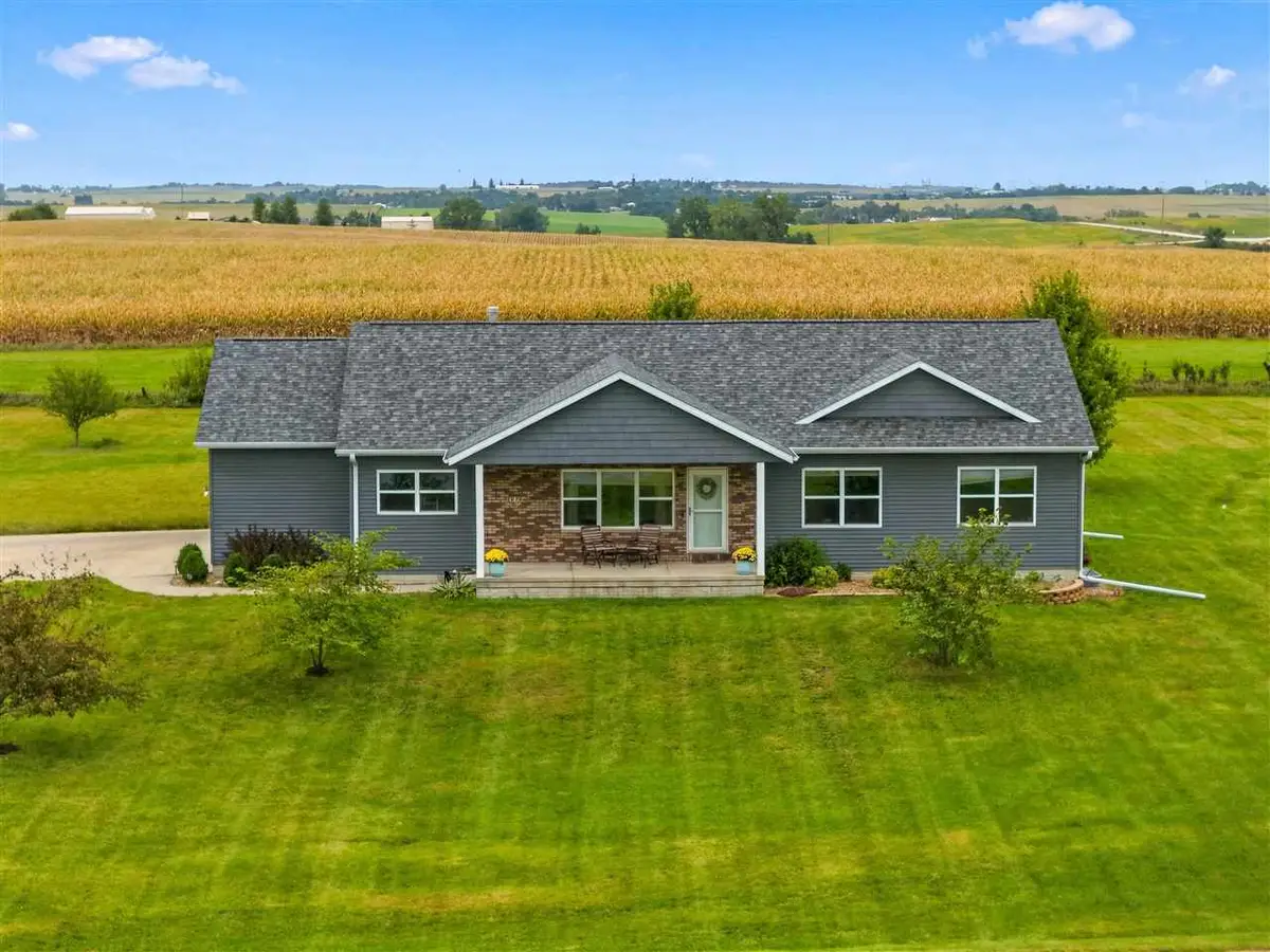 3386 Johnson Dr, Amana, IA 52203 - #1