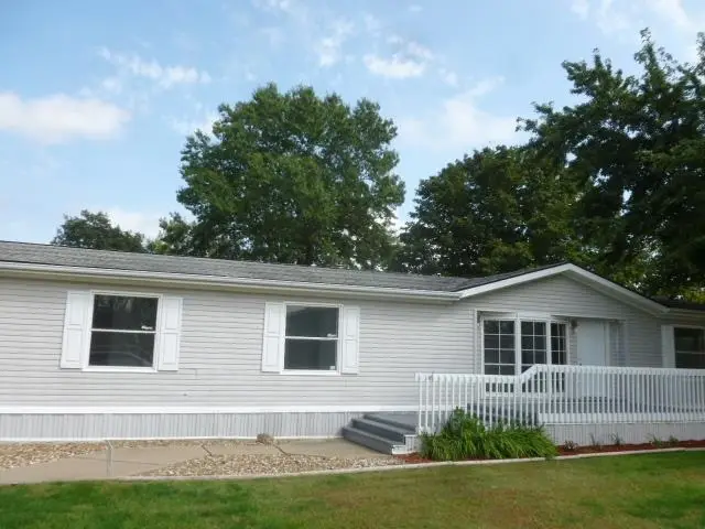 36 East St, Tiffin, IA 52340 - #2