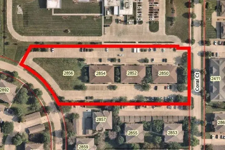 2856 Coral Ct, Coralville, IA 52241 - #3
