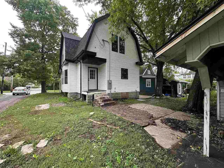 320 N Governor St, Iowa City, IA 52245 - #2