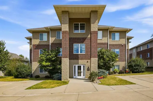 271 S Taft Ave, Iowa City, IA 52245