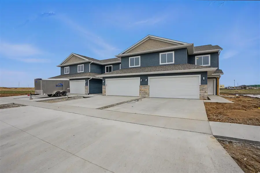 1920 Croell Ave, Tiffin, IA 52340 - #2