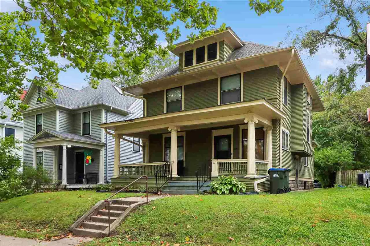 309 Fairchild St, Iowa City, IA 52245 - #1