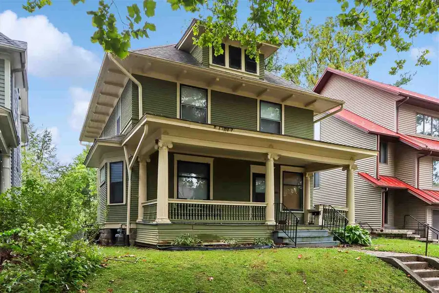 309 Fairchild St, Iowa City, IA 52245 - #2