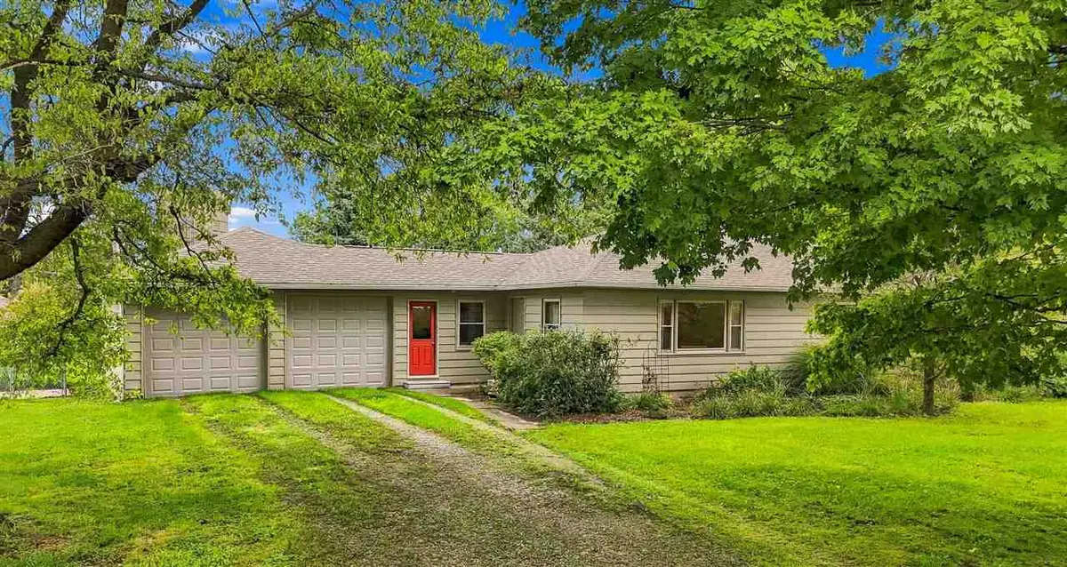 3296 V Ave, Wellman, IA 52356 - #1