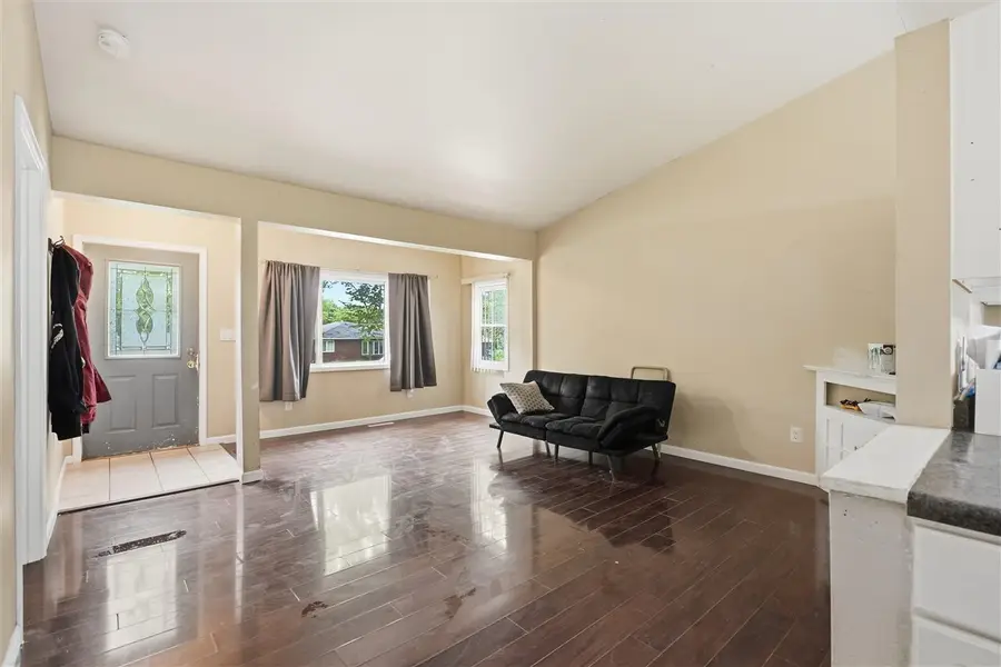 913 Maggard St, Iowa City, IA 52240 - #3