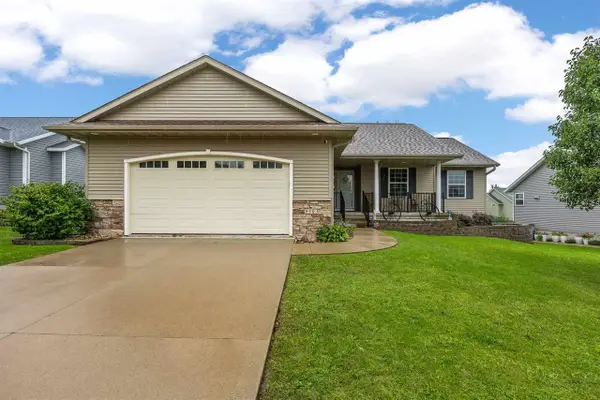 5503 Ruhd St SW, Cedar Rapids, IA 52404